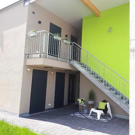 Weinlodge Am Geissberg Апартаменты Eberstadt