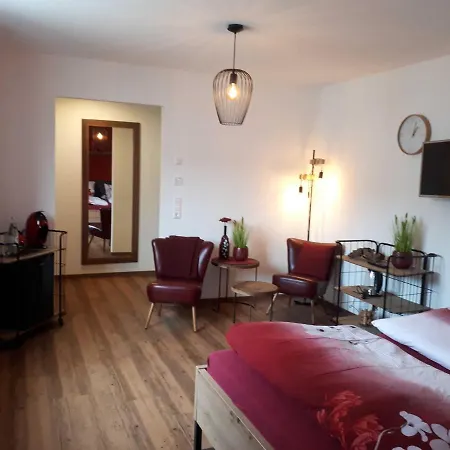 Weinlodge Am Geissberg * Eberstadt