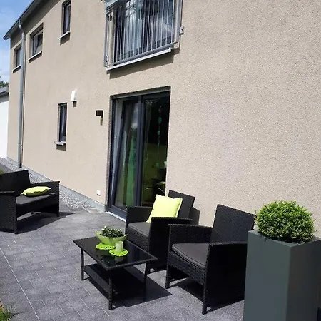 Апартаменты Weinlodge Am Geissberg Eberstadt